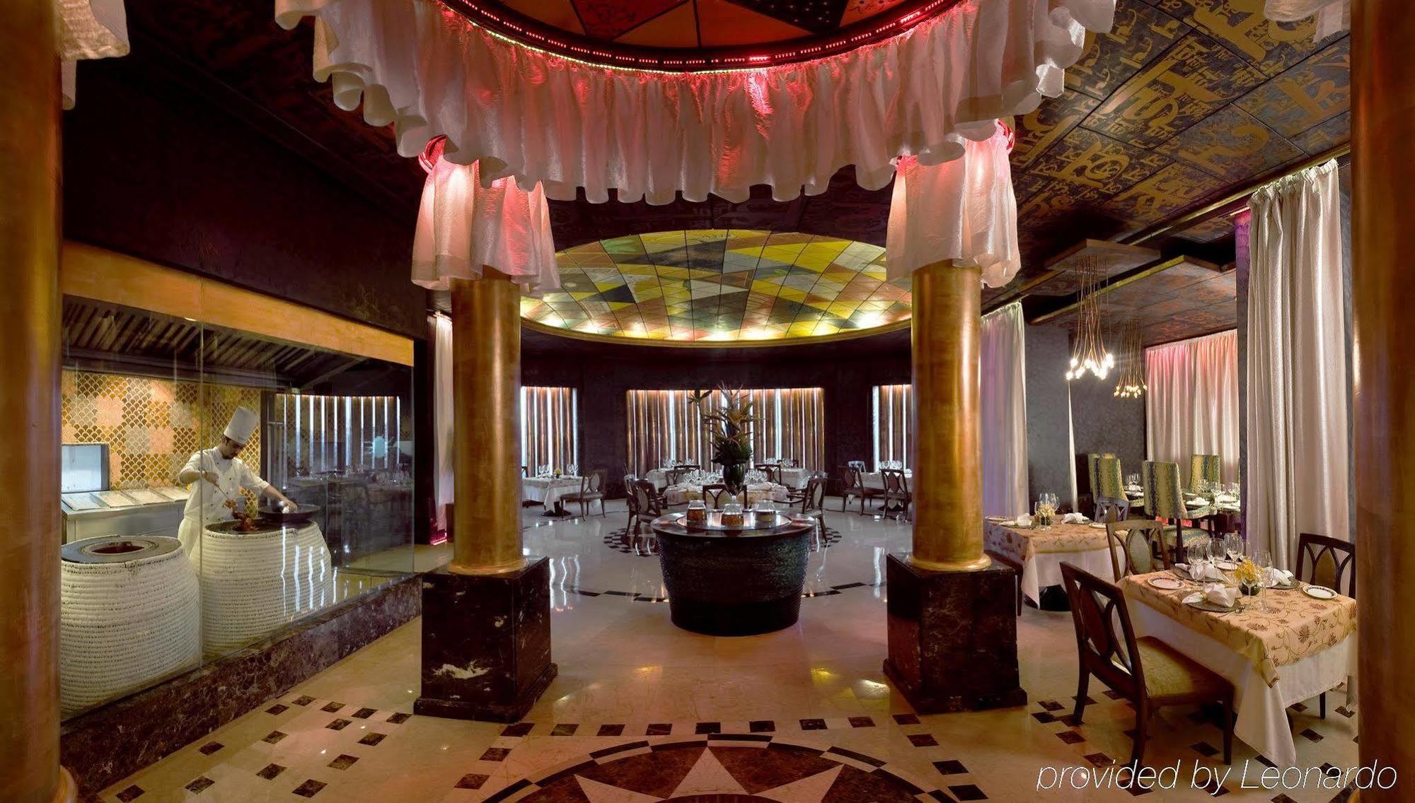 Radisson Blu Mbd Hotel Noida Restauracja zdjęcie